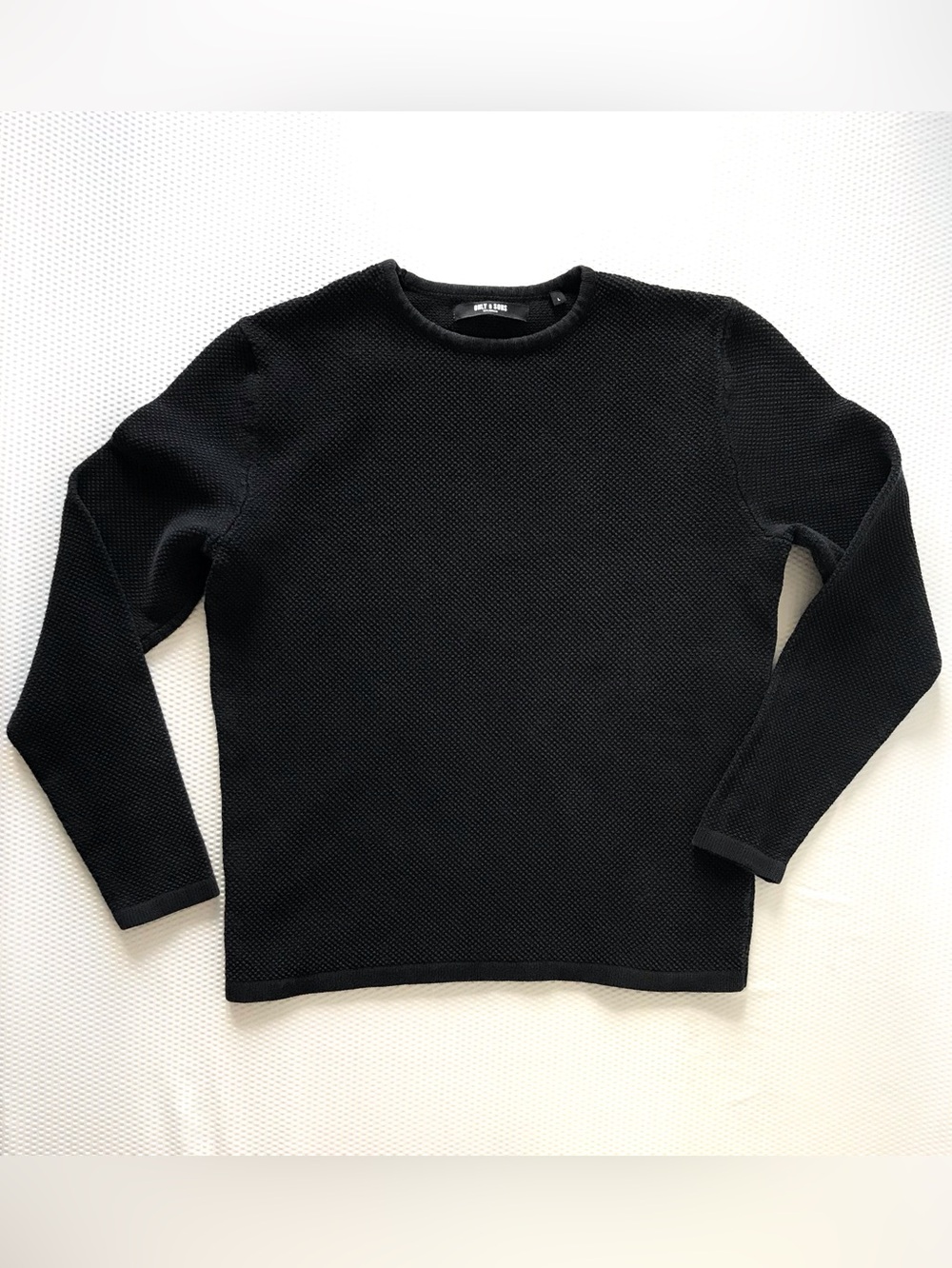 Athletic Slim Fit Black Crewneck Heavyweight Pullover Knit Sweater Large
